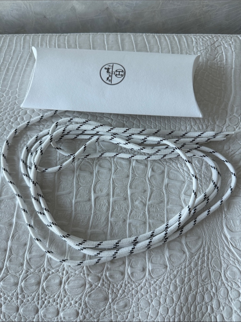 Hermès Black/white  shoe lace, sneakers shoes lace.  with Branded Box